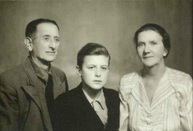 1956 ,      
             